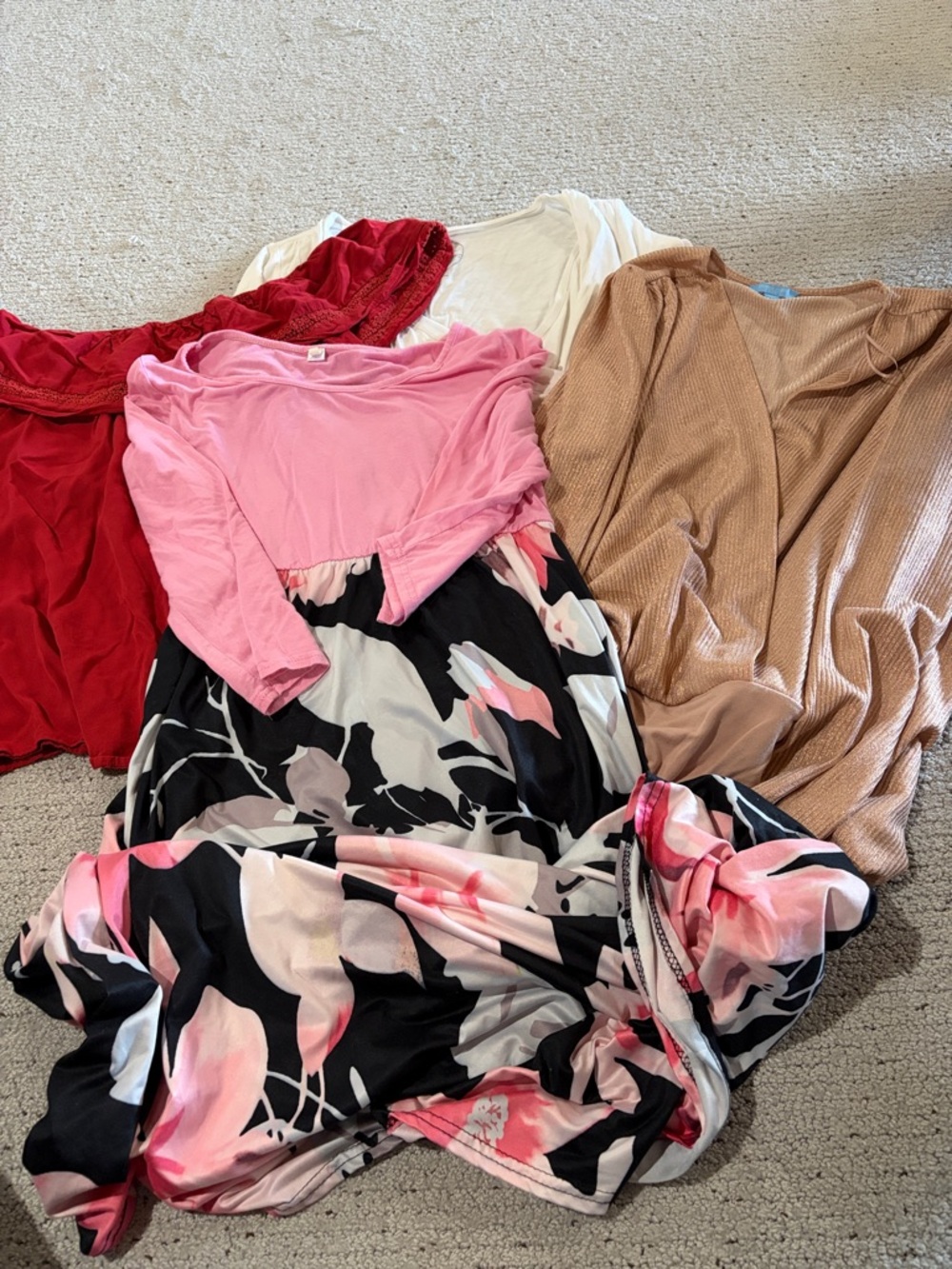 Lot of 4- fits like XL or XXL. Dress, body suit, gf should top, white top